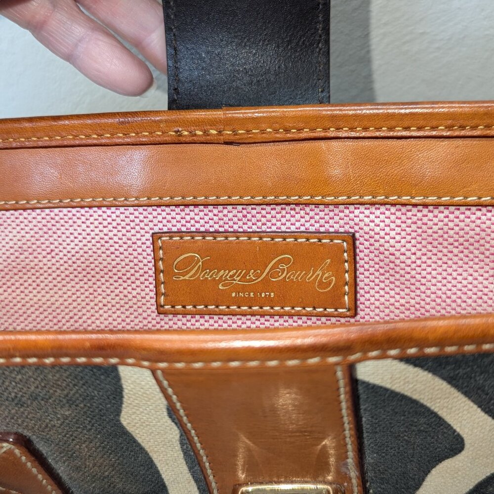 Dooney & Bourke Giraffe on canvas w/leather & blue duck. EUC. - Picture 6 of 8